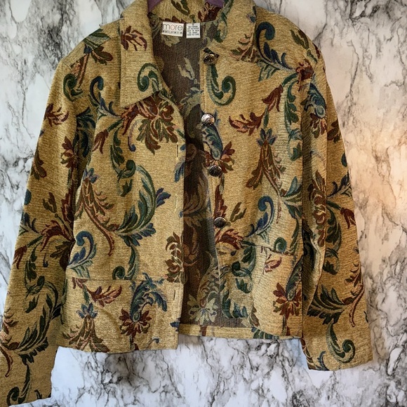 More by Lata Carpet print light jacket  size S 60% cotton 40% polyester - Picture 3 of 4